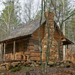 Cabin on the Hill candle scent