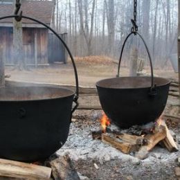 Maple Sugar House candle scent