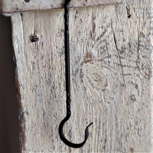 Metal-Twisted S Hook