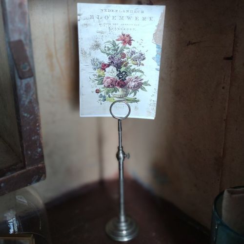 Metal-Silver Sign Holder